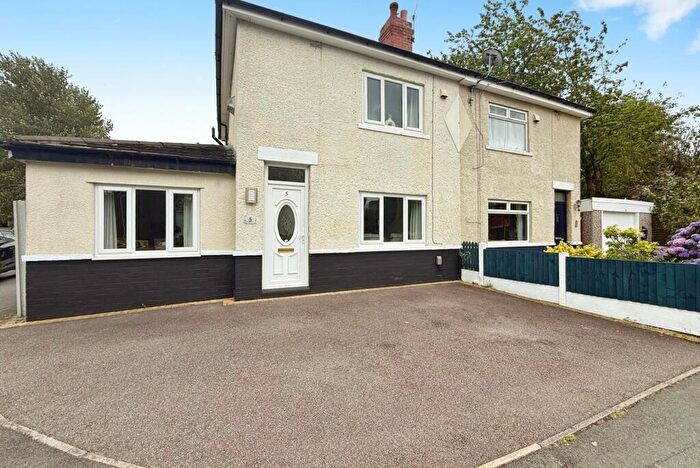 2 Bedroom Semi-Detached House For Sale In Daisy Bank Avenue, Pendlebury, Swinton, Manchester, M27