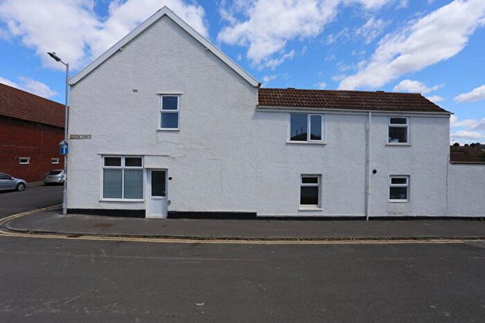 4 Bedroom House To Rent In Clayton Street, Avonmouth, Bristol, BS11
