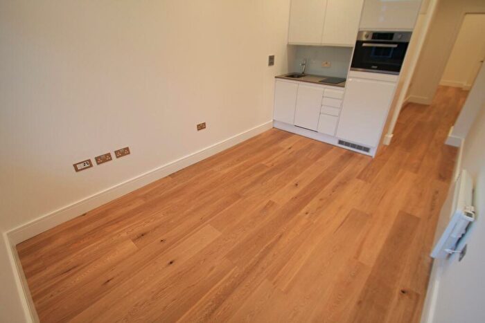 1 Bedroom Apartment To Rent In Park Street West, Luton, LU1