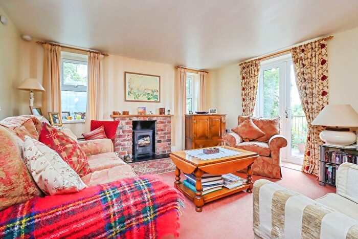 3 Bedroom Detached House For Sale In Moelfre, Oswestry, SY10