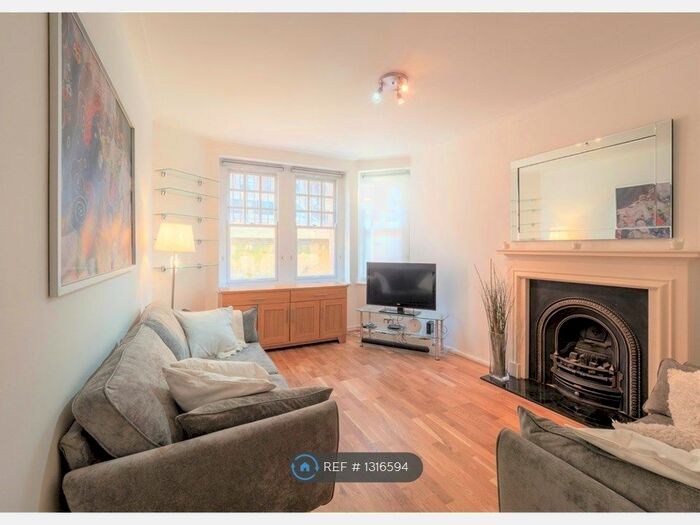 4 Bedroom Flat To Rent In College Court, London W6