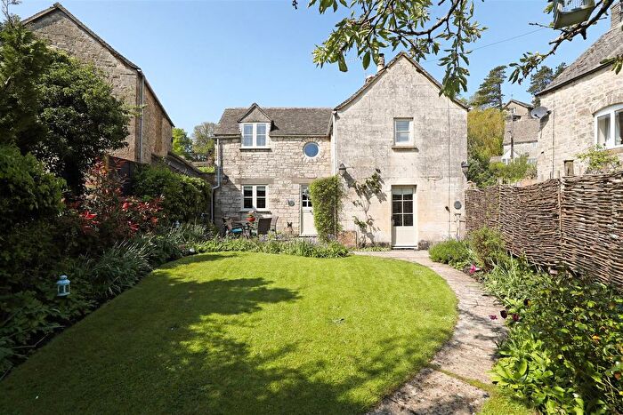 2 Bedroom Detached House For Sale In Hampton Green, Box, Stroud, GL6