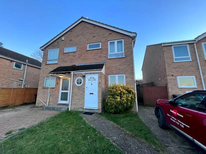 2 Bedroom Semi-Detached House To Rent In Field Avenue, Canterbury, CT1