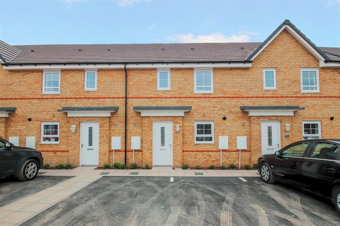 3 Bedroom Town House To Rent In Henry Dunn Avenue, Hanley, Stoke-On-Trent, ST1