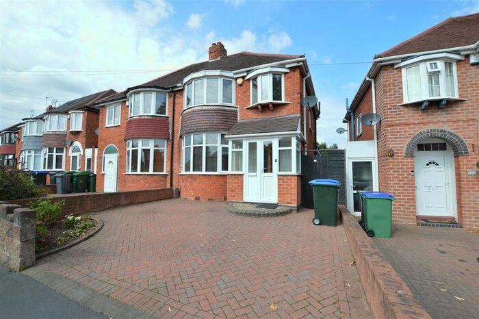 3 Bedroom Semi-Detached House To Rent In Jayshaw Avenue, Great Barr, Birmingham, B43