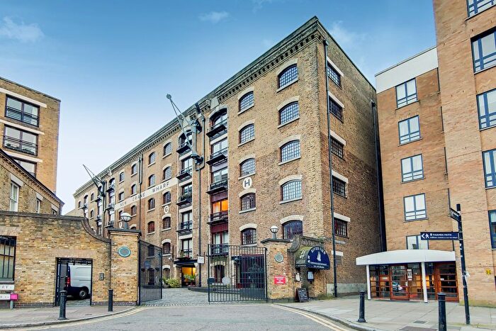 Studio To Rent In New Crane Place, London, E1W