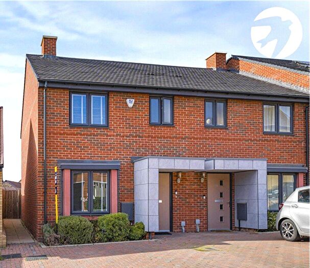 2 Bedroom End Of Terrace House For Sale In Gregory Close, Castle Hill, Ebbsfleet Valley, Swanscombe, DA10