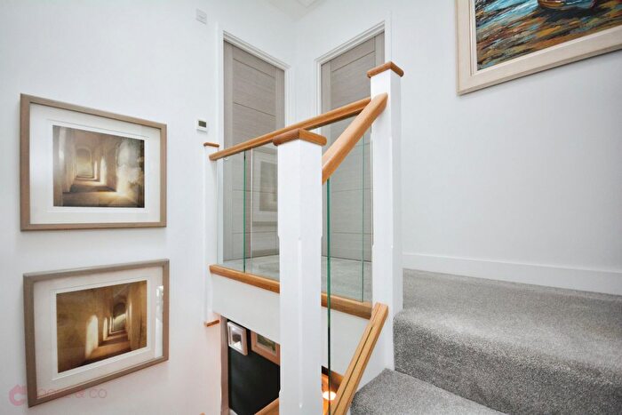 3 Bedroom End Of Terrace House For Sale In Kingsgate Avenue, Broadstairs, Kent, CT10