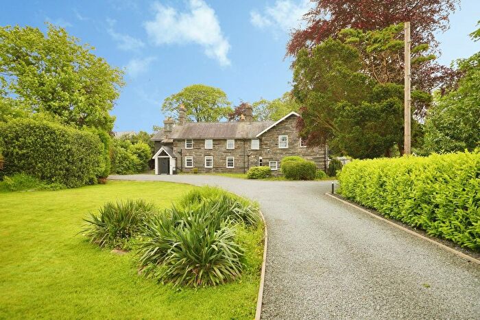 7 Bedroom Detached House For Sale In Penrhyndeudraeth, Penrhyndeudraeth, LL48