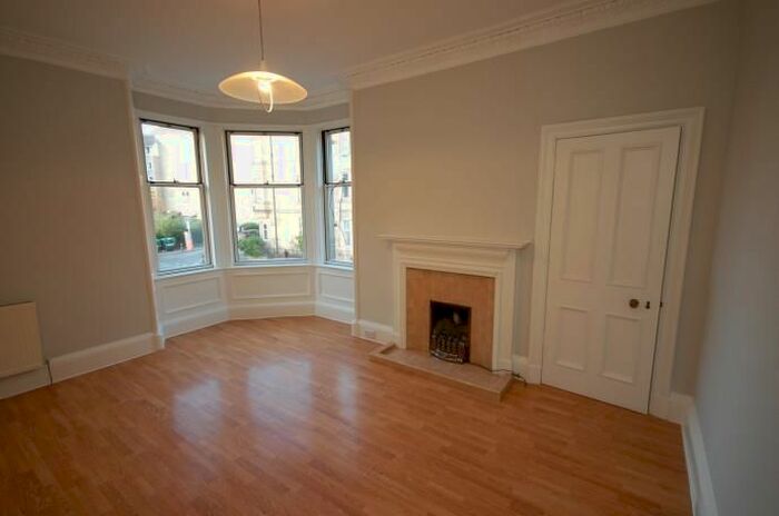3 Bedroom Flat To Rent In Roseburn Drive, Edinburgh, EH12