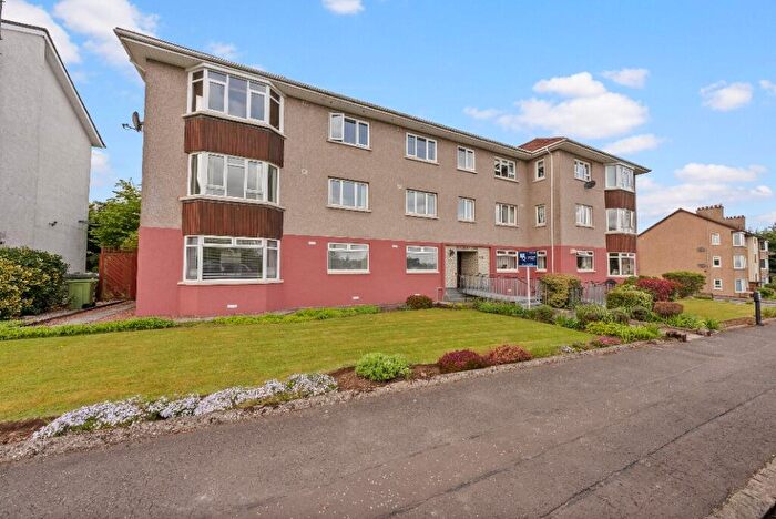 4 Bedroom Flat To Rent In Broomburn Drive, Newton Mearns, Glasgow, G77