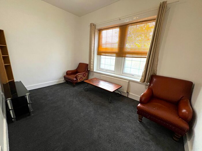 2 Bedroom Flat To Rent In Belmont Road, London, N15