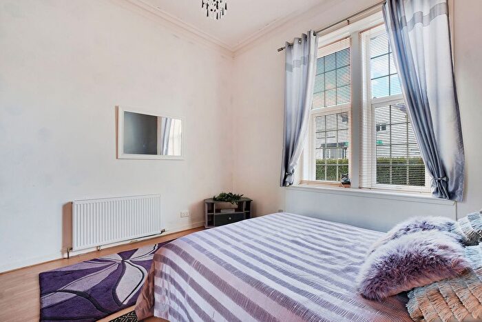 2 Bedroom Flat For Sale In Moss Road, Tillicoultry, FK13