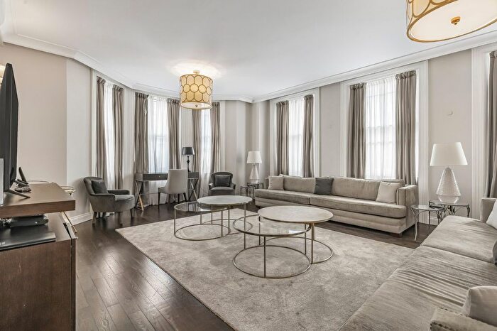 4 Bedroom Flat To Rent In Prince Of Wales Terrace, London, W8