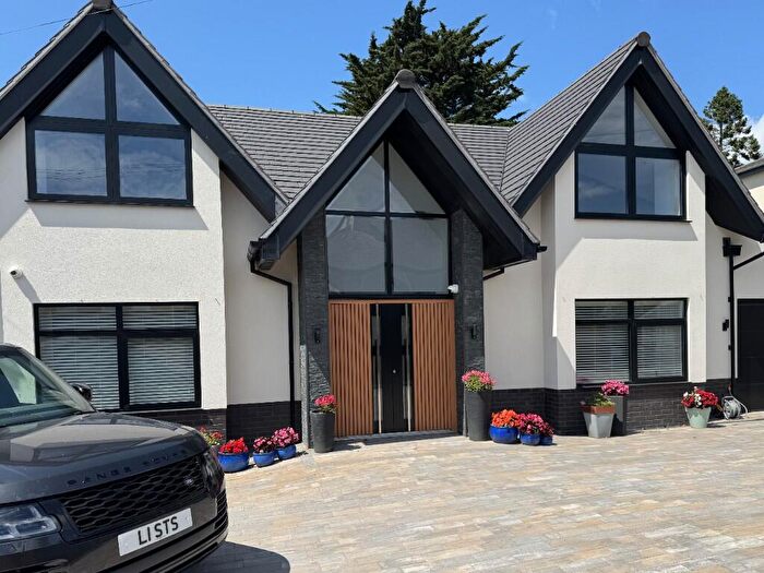 4 Bedroom Detached House For Sale In Sandfield Park, CH60