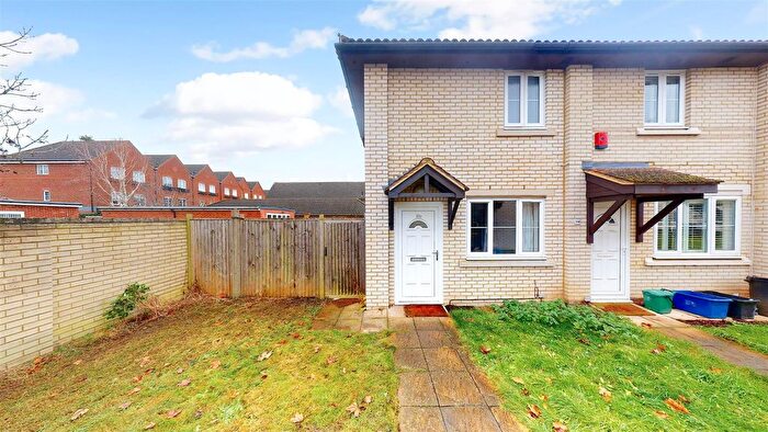 2 Bedroom Property To Rent In Sonning Gardens, Hampton, TW12