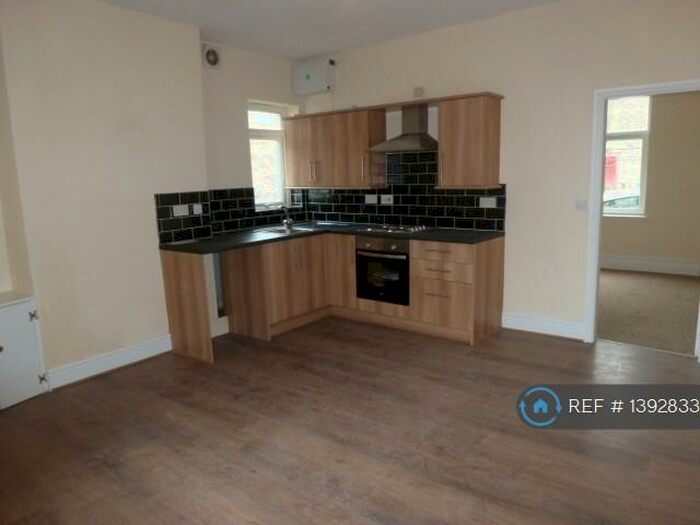 1 Bedroom Flat To Rent In Oxford Street, Colne, BB8