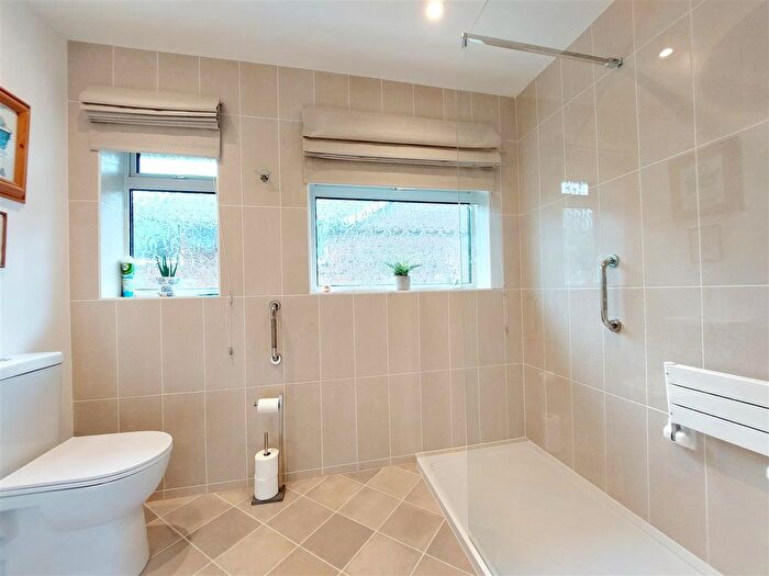 2 Bedroom Detached Bungalow For Sale In Chyngton Lane North, Seaford, BN25