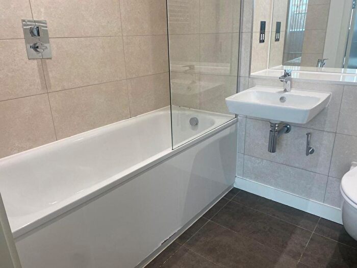 1 Bedroom Flat To Rent In Store Street, Manchester, M1