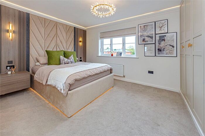 4 Bedroom Detached House For Sale In Sycamore Square, Shenley, Radlett, Hertfordshire, WD7