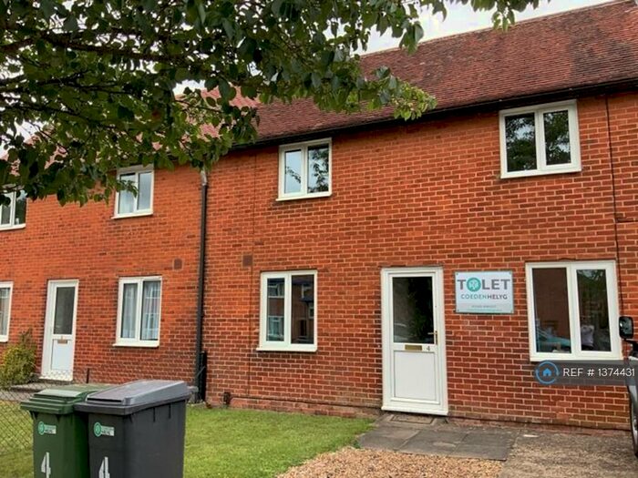 5 Bedroom End Of Terrace House To Rent In Stuart Crescent, Winchester, SO22