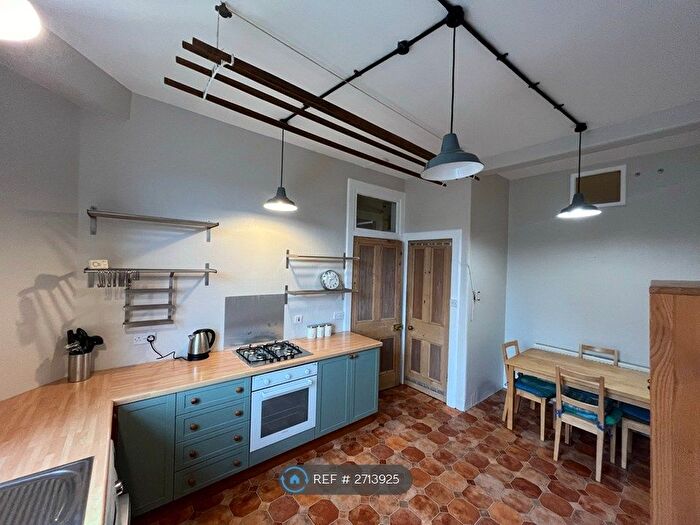 1 Bedroom Flat To Rent In Roseburn Avenue, Edinburgh, EH12