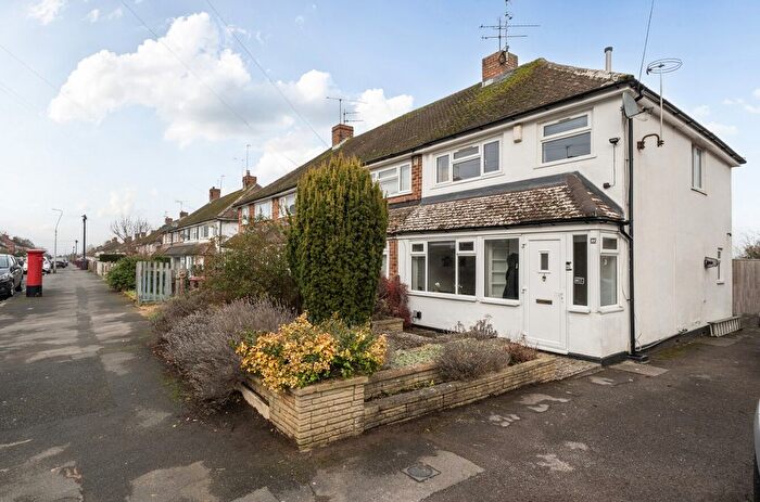 3 Bedroom End Terrace House For Sale In Thirlmere Avenue, Tilehurst, Reading, RG30