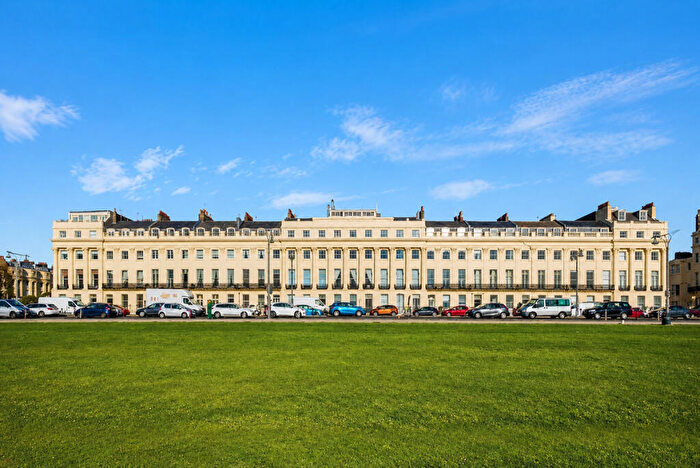 1 Bedroom Apartment For Sale In Brunswick Terrace, Hove, BN3