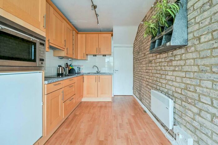 Studio To Rent In St Johns Park, Blackheath, London, SE3