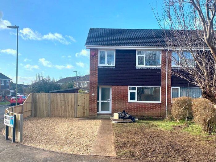 3 Bedroom Semi-Detached House To Rent In Heather Chase, Fair Oak, SO50