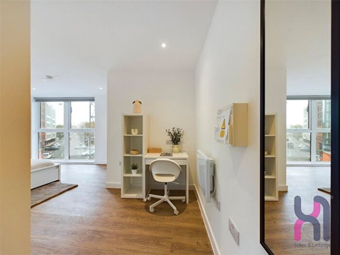 1 Bedroom Flat To Rent In Cheltenham Place, Frederick Road, Salford, M6