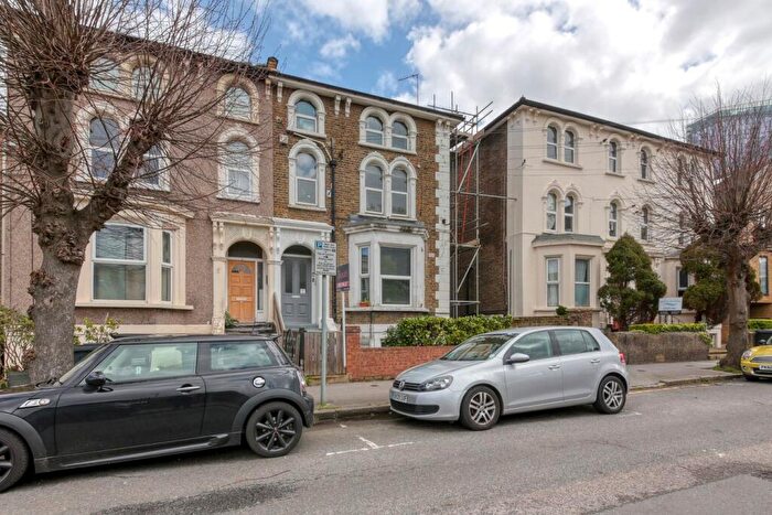 1 Bedroom Flat For Sale In Lennard Road, Croydon, CR0