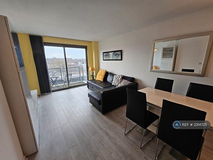 2 Bedroom Flat To Rent In Colorado Building, London, SE13