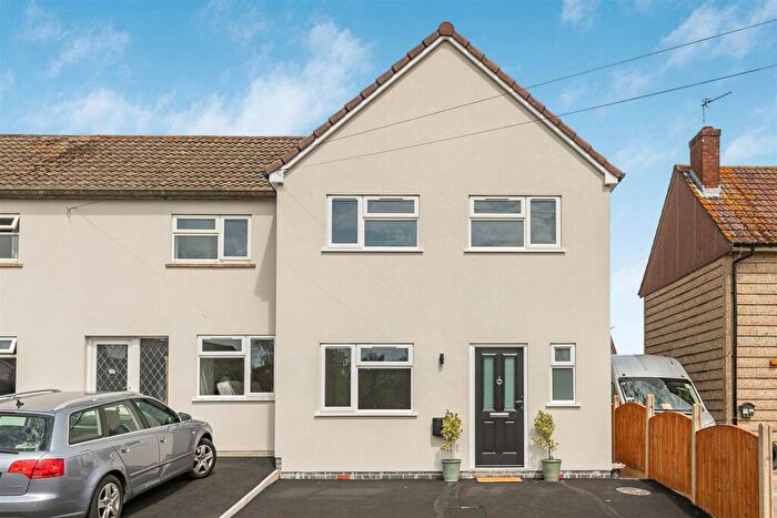 4 Bedroom End Of Terrace House For Sale In Beesmoor Road, Coalpit Heath, BS36