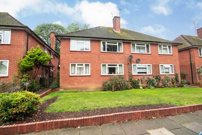 2 Bedroom Maisonette To Rent In Lloyd Court, Pinner, HA5