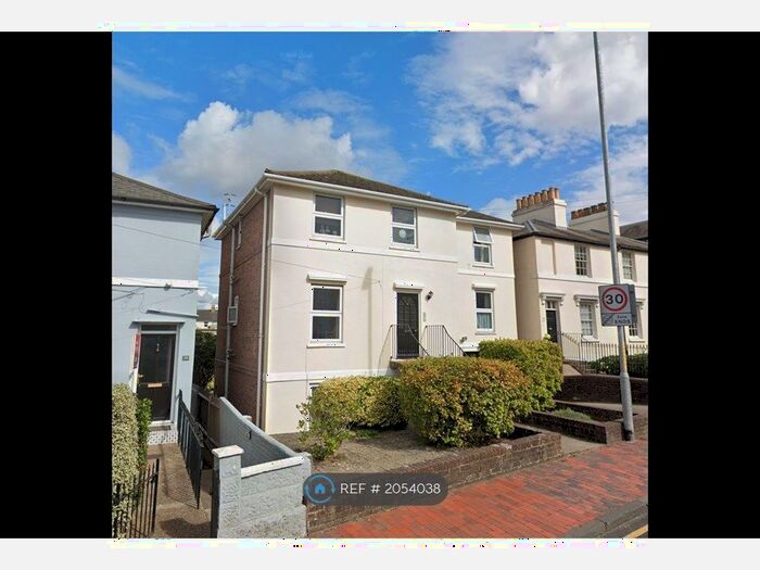 1 Bedroom Flat To Rent In Garden Road, Tunbridge Wells, TN1