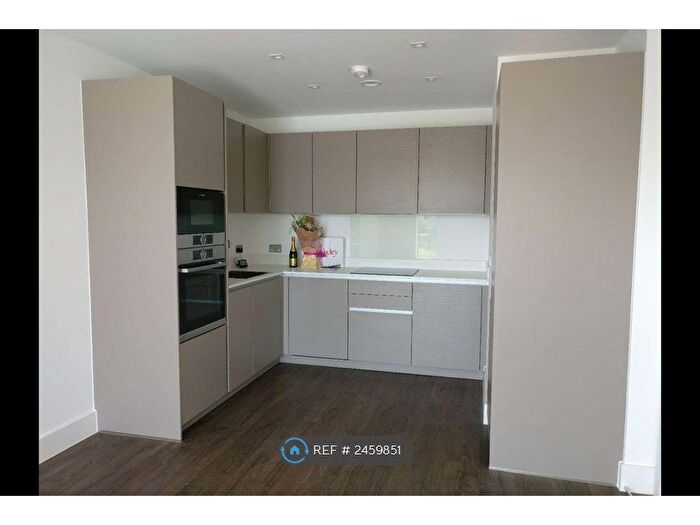 1 Bedroom Flat To Rent In Homefield Rise, Orpington, BR6
