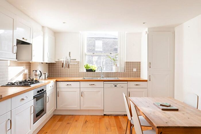 2 Bedroom Flat To Rent In Digby Crescent, London, N4