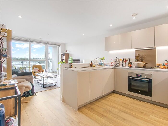 1 Bedroom Flat To Rent In Montmorency Gardens, London, N11