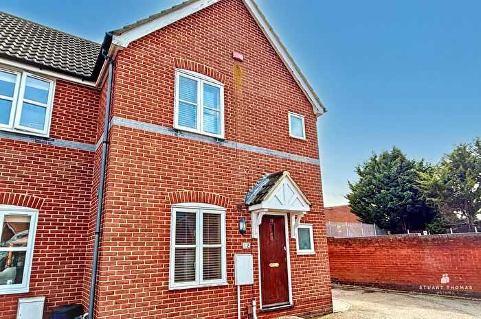 3 Bedroom Semi-Detached House To Rent In Church Corner, Benfleet, Essex, SS7
