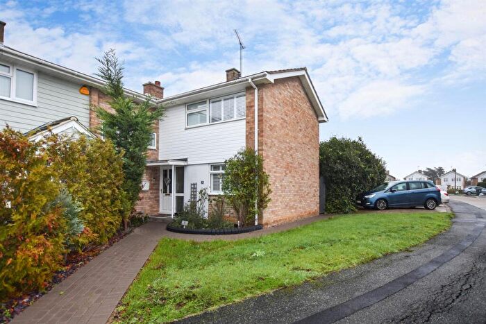 3 Bedroom Semi Detached House For Sale In Hillcrest Road, Chelmsford, CM3