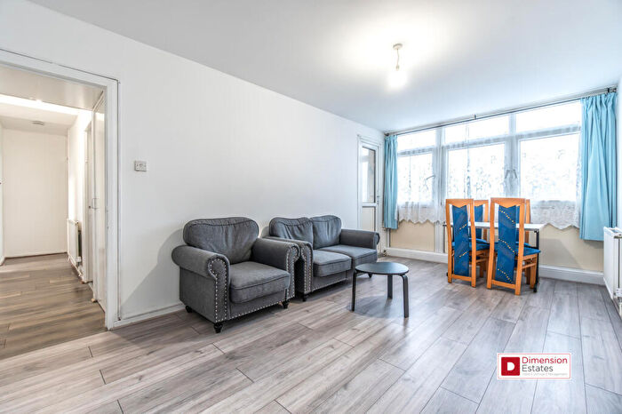 2 Bedroom Flat To Rent In Bonner Road, Bethnal Green, London, E2