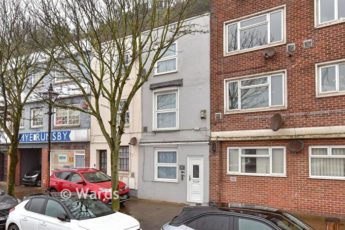 3 Bedroom Flat For Sale In Snargate Street, Dover, Kent, CT17