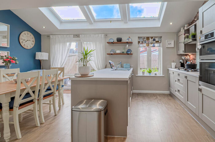 4 Bedroom Detached House For Sale In Shrewsbury Place, Chesterfield, S45