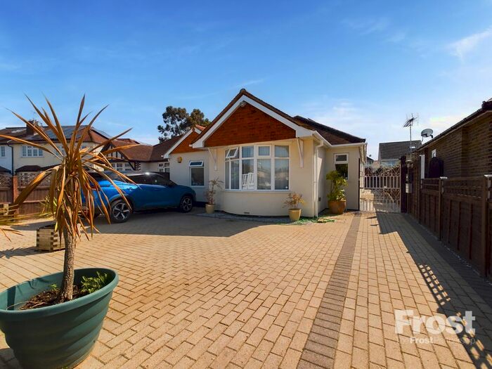 4 Bedroom Bungalow To Rent In The Drive, Ashford, Surrey, TW15
