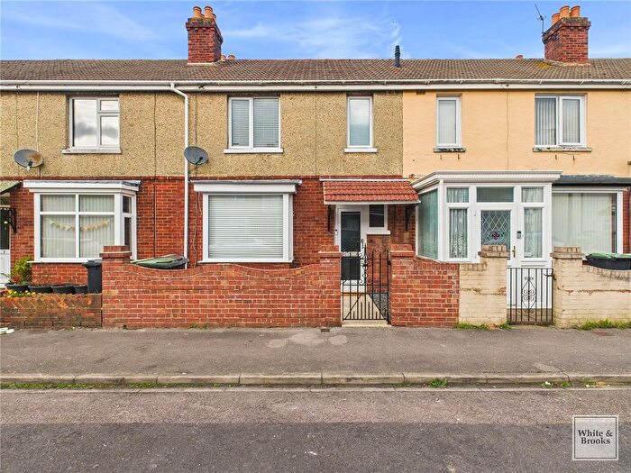 3 Bedroom Terraced House For Sale In Harcourt Road, Gosport, PO12