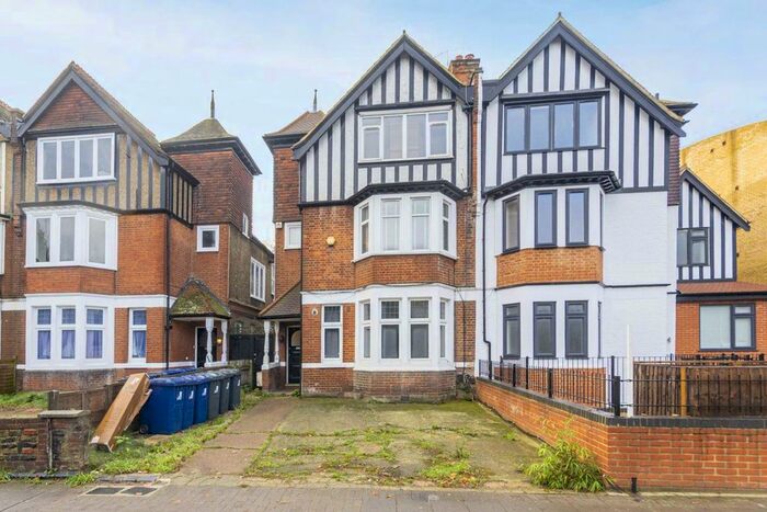 1 Bedroom Flat To Rent In Uxbridge Road, W3