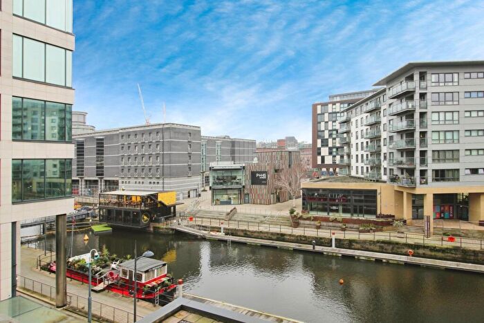 2 Bedroom Flat For Sale In Chadwick Street, Hunslet, Leeds, West Yorkshire, LS10