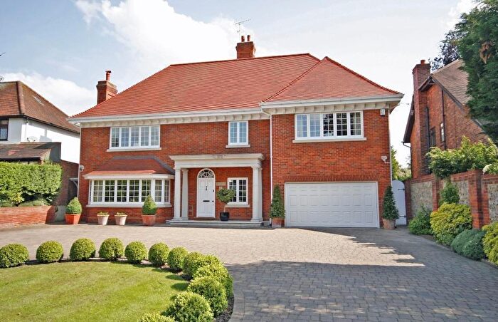 5 Bedroom Detached House For Sale In Kewferry Drive, Northwood, Middlesex, HA6