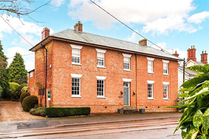 5 Bedroom Detached House For Sale In High Street, Guilsborough, Northampton, Northamptonshire, NN6